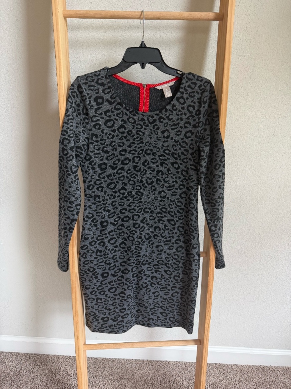 Banana Republic Leopard Print Sheath Dress Red Zipper – Size 6
